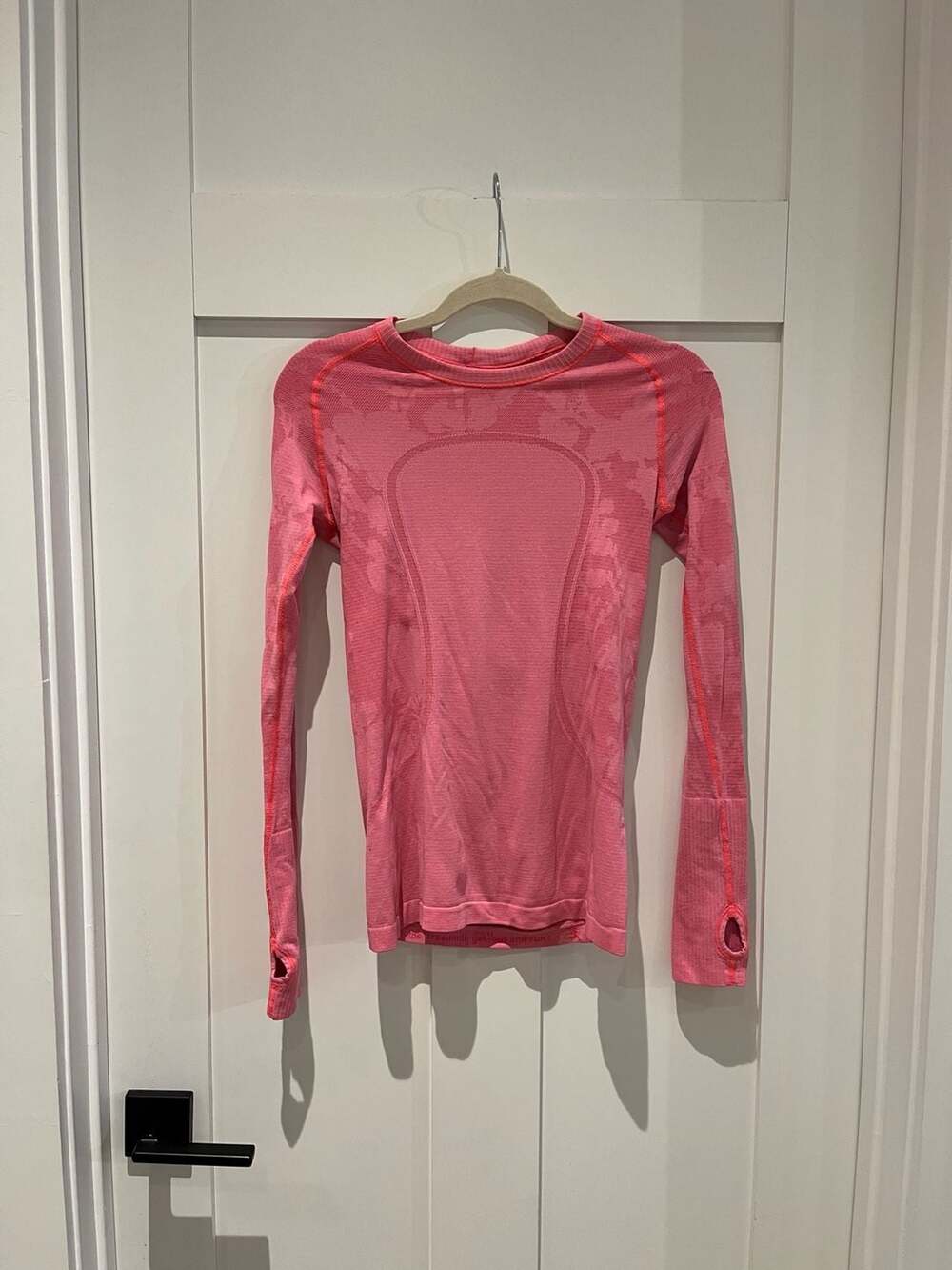 Lululemon Swiftly Tech Long Sleeve Shirt Pink Floral Jacquard Size 6